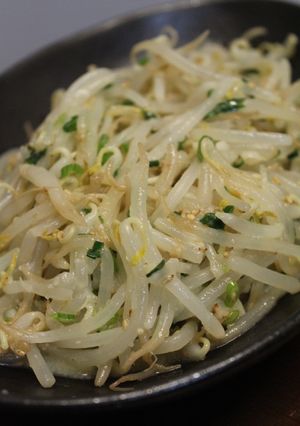 夕食♪甘酒と塩麹で美味♪もやしのナムル-レシピのメイン写真
