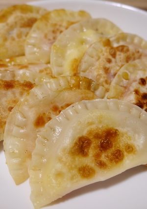 簡単＊とろ〜りチーズのプチカルツォーネ-レシピのメイン写真
