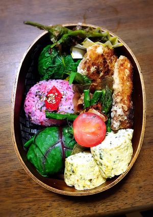 ズボラ☆梅とゆかりちゃんのゴマ油おにぎり-レシピのメイン写真