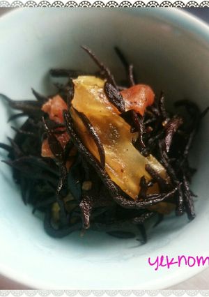 ＊セロリと梅のひじきの煮物＊-レシピのメイン写真