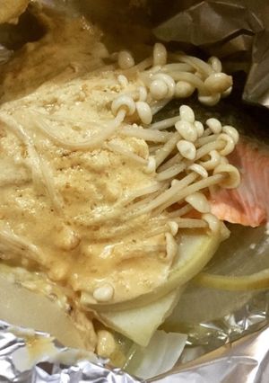 コクうま！鮭の味噌マヨホイル焼き-レシピのメイン写真
