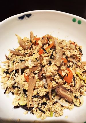 くずし豆腐とひじきの炒り煮-レシピのメイン写真