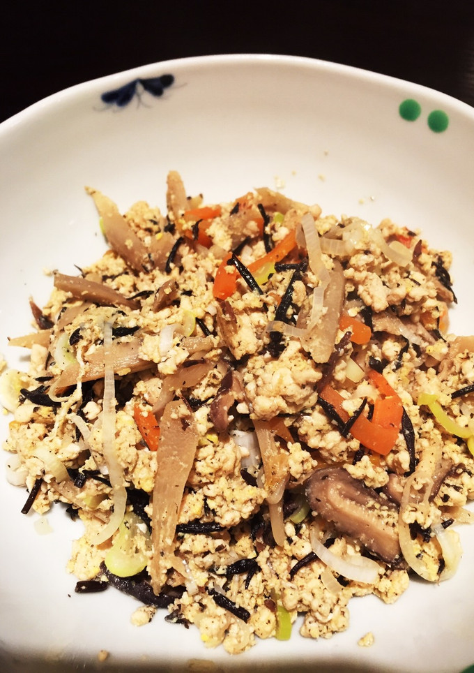 くずし豆腐とひじきの炒り煮-レシピのメイン写真