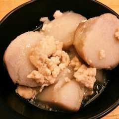 รูปของ 里芋とそぼろの塩煮