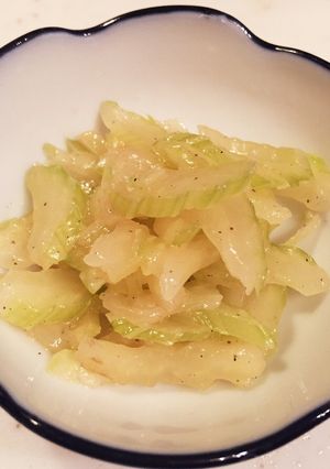お弁当の隙間に★箸休めに★セロリの浅漬け-レシピのメイン写真