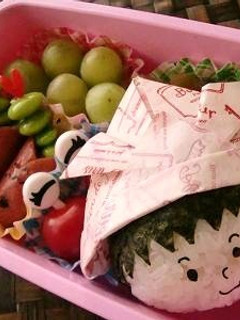 簡単★兜をかぶった男の子のデコおにぎり-レシピのメイン写真