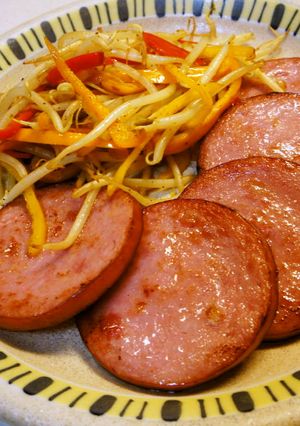 ハムステーキ＆もやし・パプリカの炒め物-レシピのメイン写真