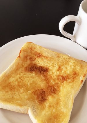 朝から幸せ♡にんにくマヨトースト-レシピのメイン写真