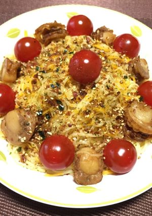 ホタテとトマトのふりかけチーズパスタ-レシピのメイン写真
