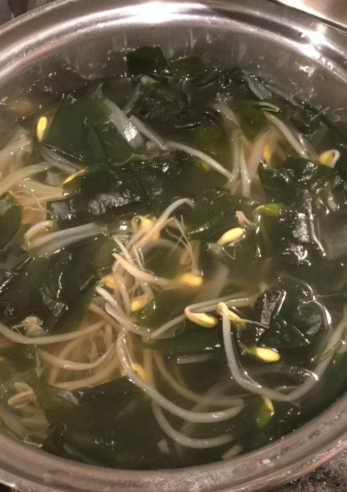 豆もやしとワカメのスープ-レシピのメイン写真