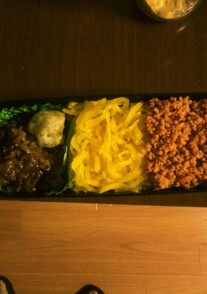 肉と鮭とたくあんの３色ご飯弁当★運動会-レシピのメイン写真