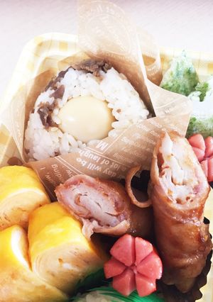 お弁当に〜♪うずら入りおにぎり♪-レシピのメイン写真