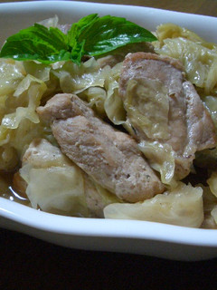料理のための清酒で煮込むキャベツ豚♡-レシピのメイン写真