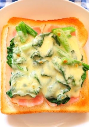 グラタン風♡ほうれん草トースト-レシピのメイン写真