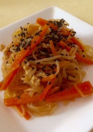 作り置きに♥鶏ミンチ✿人参と白滝の金平✿-レシピのメイン写真