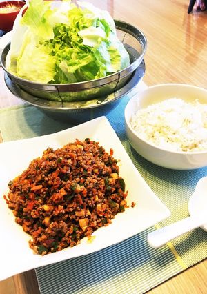 我が家の⁂中華風そぼろ レタス巻き⁂-レシピのメイン写真
