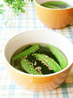 スナップエンドウとわかめの中華スープ-レシピのメイン写真