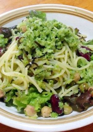 パスタの茹で時間でできる緑のパスタサラダ-レシピのメイン写真