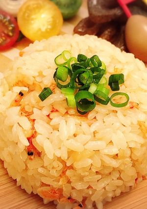 簡単!春メニュー桜エビの塩麹炊き込みご飯-レシピのメイン写真