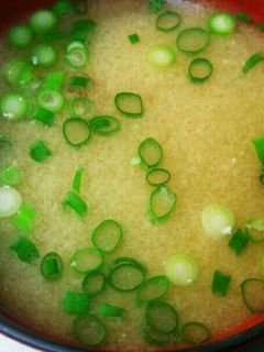 超簡単!!鍋不要で一人前の即席味噌汁-レシピのメイン写真
