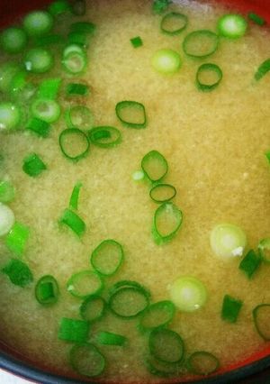 超簡単!!鍋不要で一人前の即席味噌汁-レシピのメイン写真
