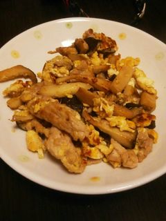 簡単!豚肉とエリンギの卵炒め-レシピのメイン写真