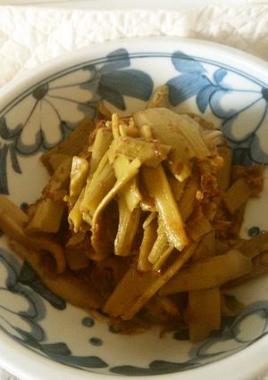田舎の味♡イタドリの油炒め♫　-レシピのメイン写真