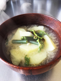 じゃがいもとワラビの味噌汁-レシピのメイン写真