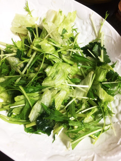 三つ葉と水菜とレタスのサラダ ポン酢ドレ-レシピのメイン写真