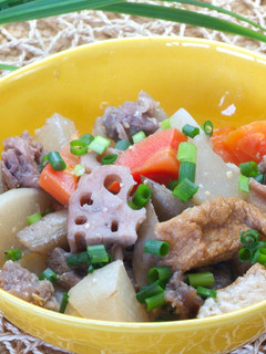 甘酒煮込みの牛すじ肉と根菜-レシピのメイン写真