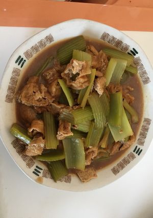 セロリと油揚げの赤味噌炒め煮-レシピのメイン写真