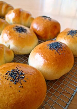 おうちで作るモッチリあんぱん-レシピのメイン写真