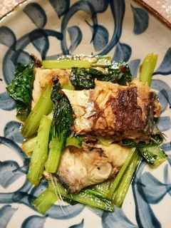 サバと小松菜☆豆板醤炒め~簡単!-レシピのメイン写真