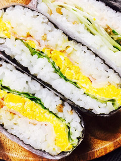 簡単見た目よし☆BLTおにぎらず-レシピのメイン写真