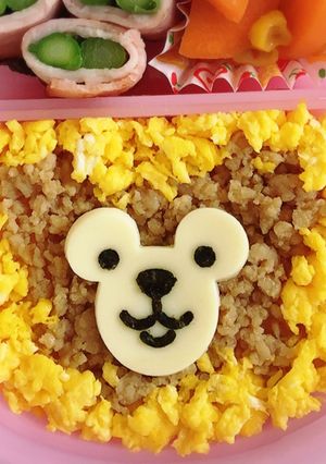 そぼろでキャラ弁ダッフィー ☆ＤＵＦＦＹ-レシピのメイン写真