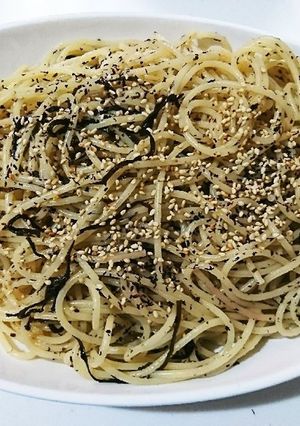 簡単♡バター香る♪ゆかりと塩昆布パスタ♡-レシピのメイン写真