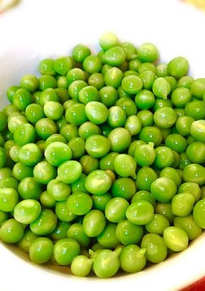 えんどう豆をシワにならずキレイに茹でる♡-レシピのメイン写真
