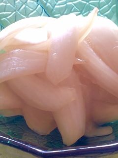 サラダみたいな漬物♡新たまねぎの浅漬け-レシピのメイン写真