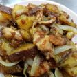 子どもの鶏肉とさつま芋の甘口カレー炒め