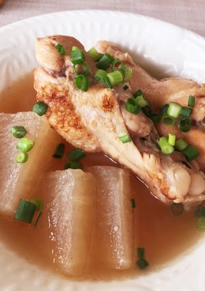 ストウブで☆簡単！手羽元と大根の煮物-レシピのメイン写真