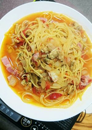 フライパンひとつでトマトとあさりのパスタ-レシピのメイン写真