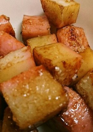 簡単☆かまぼこのソース粉チーズ炒め-レシピのメイン写真