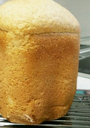 全粒粉入りふんわり甘い黒糖食パン-レシピのメイン写真