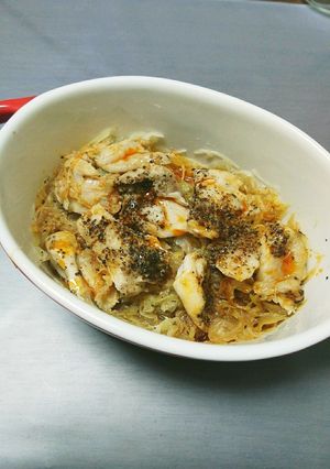 簡単小鉢♪鶏とキャベツの麺つゆレンジ蒸し-レシピのメイン写真
