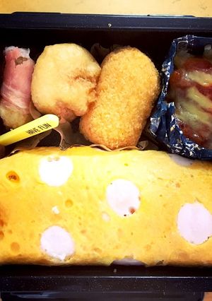 水玉オムライス弁当・簡単・かわいい-レシピのメイン写真