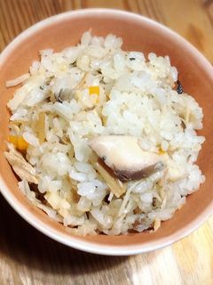 水煮缶で!サバ缶と梅干しの炊き込みご飯-レシピのメイン写真