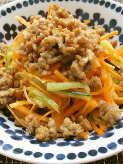 豚ひき肉と千切り野菜のサラダ-レシピのメイン写真