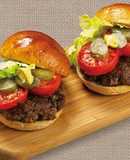 贅沢に味わう！福島牛丸ごとハンバーガー