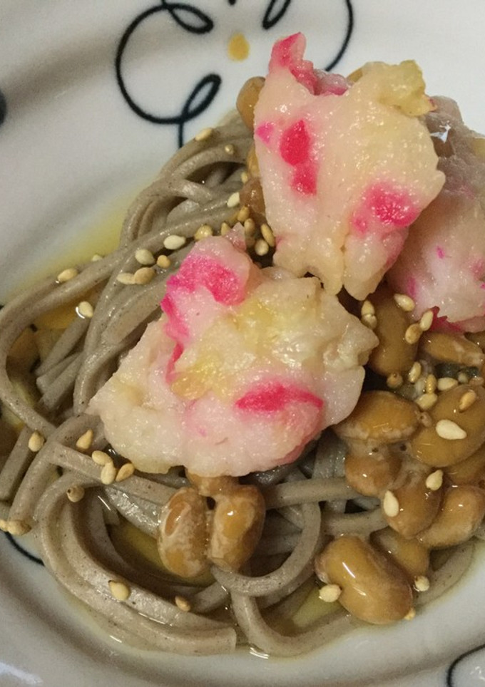 納豆と紅生姜のちぎり揚げの蕎麦-レシピのメイン写真