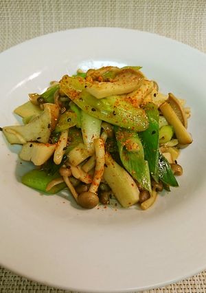 キノコと長ネギの炒め物-レシピのメイン写真